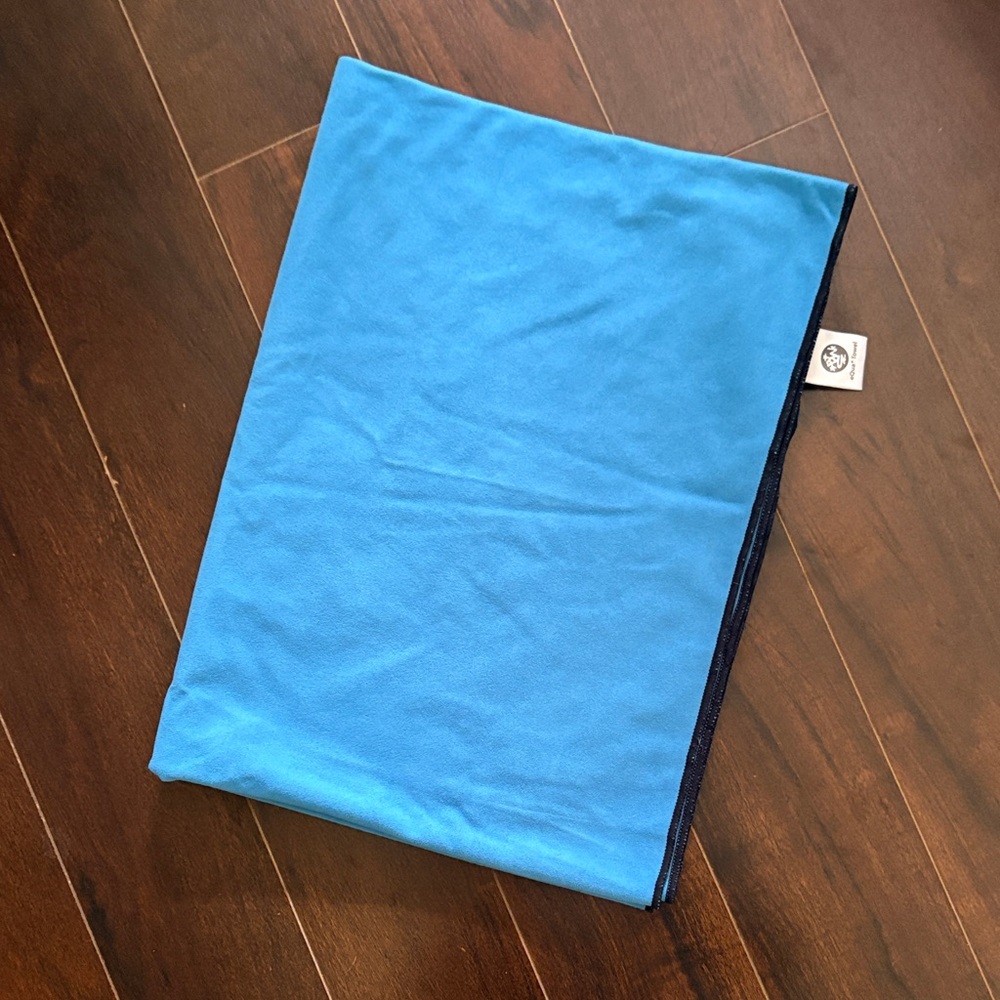 Manduka eQua hot yoga towel, full size